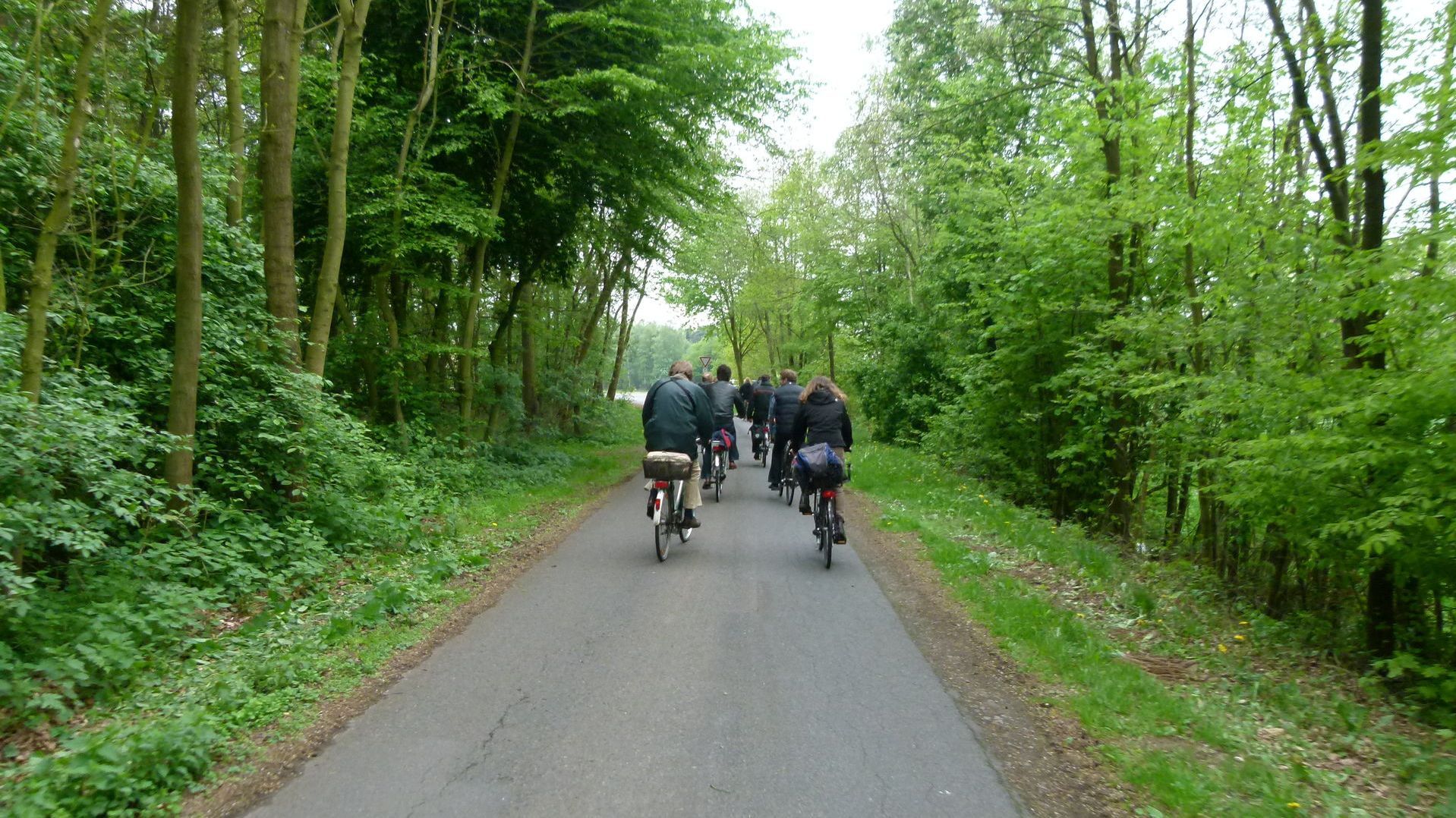 Radfahrer auf der Frosch Route Radfahrer auf der Frosch Route