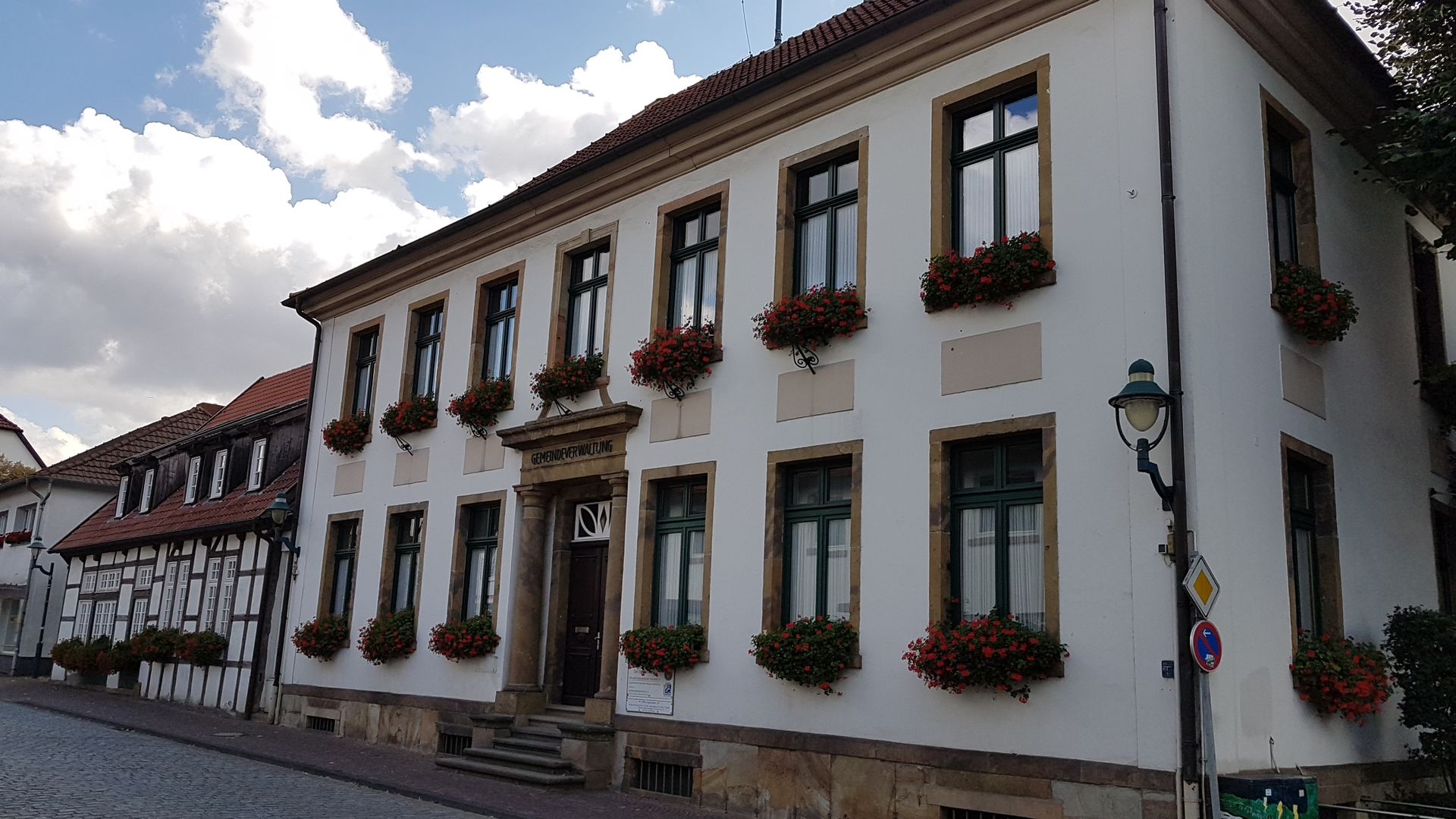 Verwaltungsgebäude Hauptstraße 14 20180824_134435.jpg